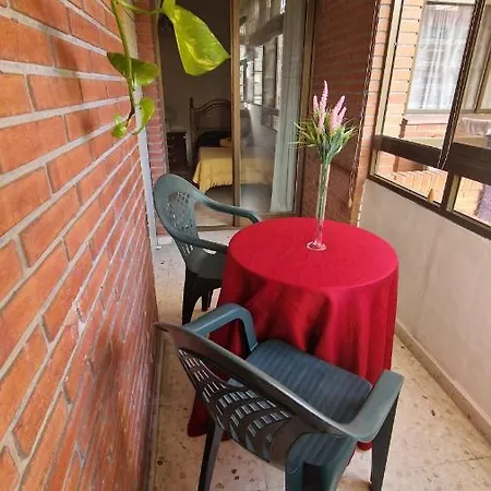En El Centro De *
